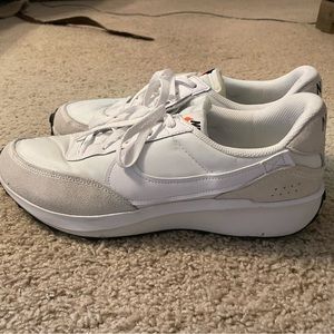 Nike waffle debuts men 11.5